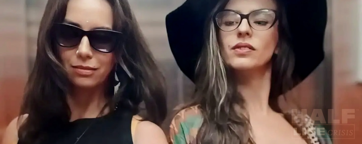 hlc---karla-and-diana-sitters-armas-close-up-web